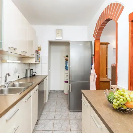 Апартаменти Mimi *