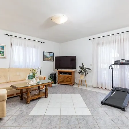 Апартаменти Mimi *