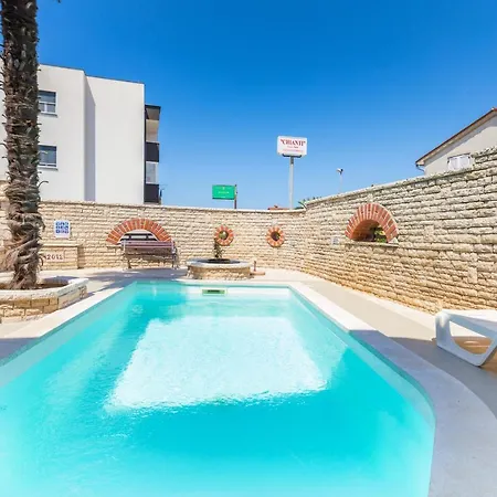 Апартаменти Mimi *