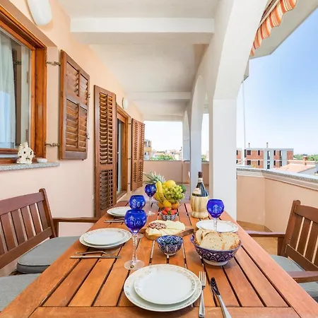 Mimi Апартаменти *